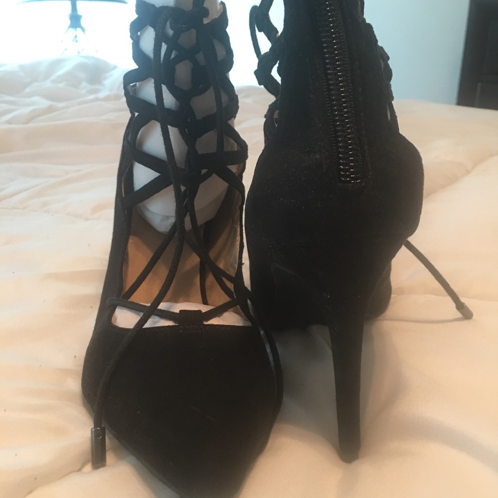 Material girl black pumps